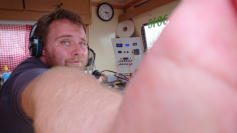 "MACHT EUCH RAUS!" ich will jetzt funken  ... hi