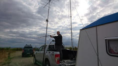 ... und so ein Pickup ist eine prima Montagehilfe ...